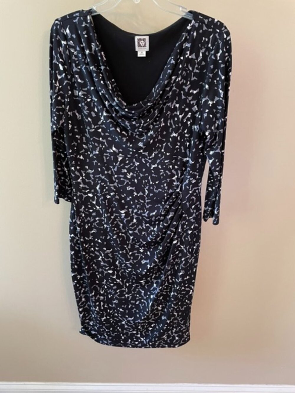 Anne Klein Black, Gray and white dress with 3/4 sleeves and drop neck
